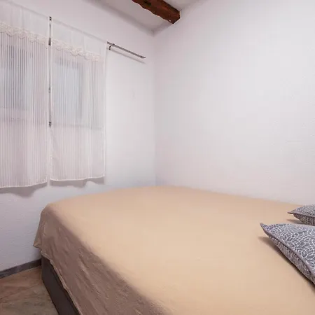 One-bedroom In * Peroj
